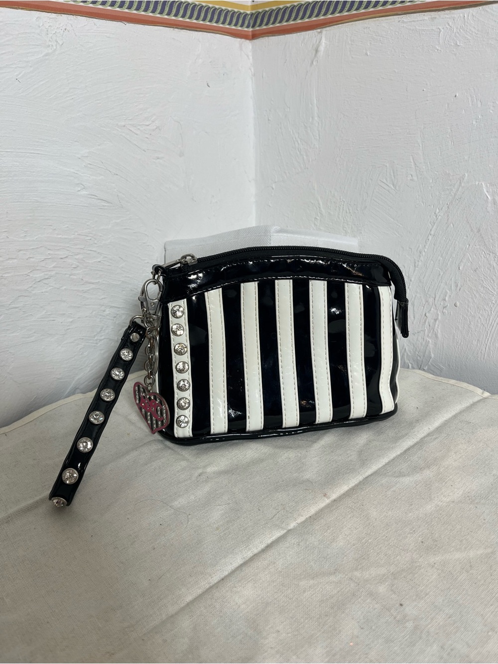 Y2K Black & White Striped Patent Wristlet Pink Rhinestone Heart Charm Pouch Bag